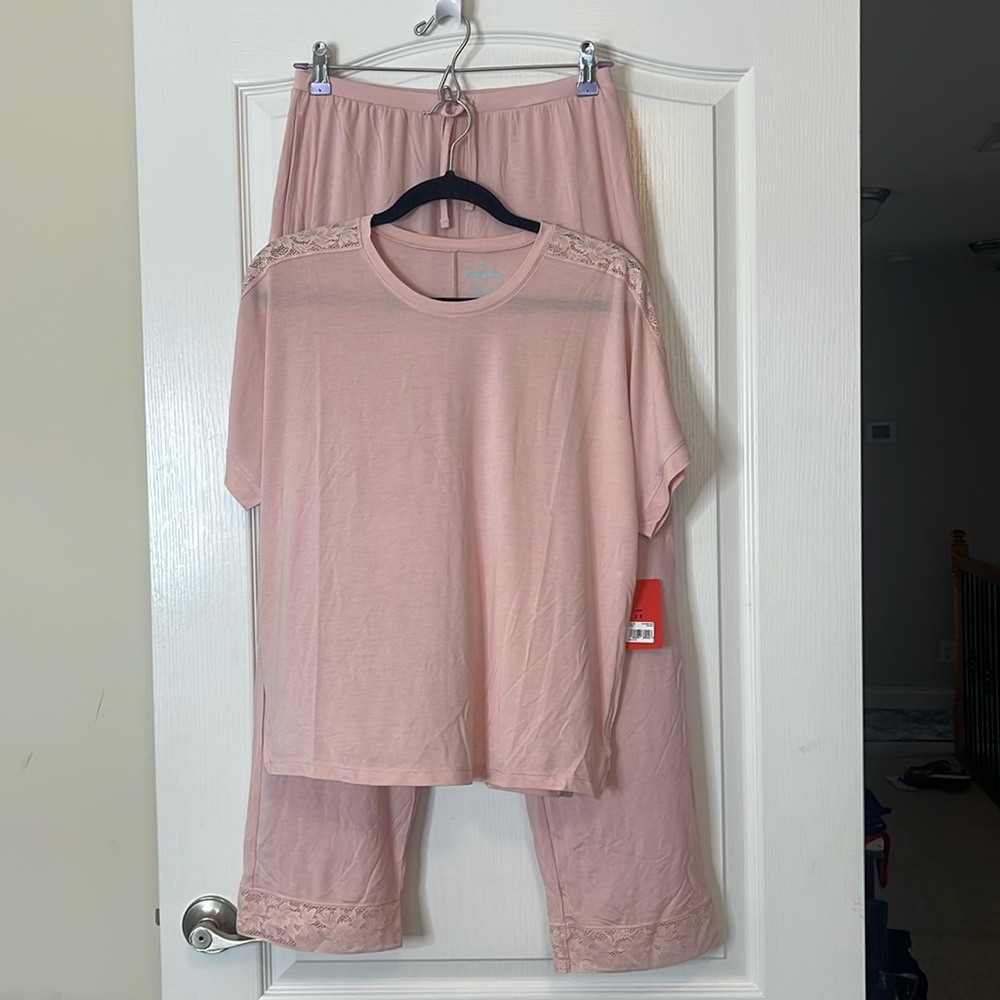 Tommy John Second Skin Lace Sleep Tee and Matching Pants Peachskin Small